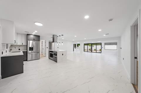 360 Saturn Avenue, Tequesta FL - photo 7 of 39
