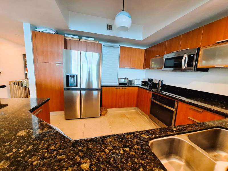 2 bedroom Condominium at 2650 Lake Shore Drive #1705, Marina Grande Riviera Beach Condo, Riviera Beach — photo 5