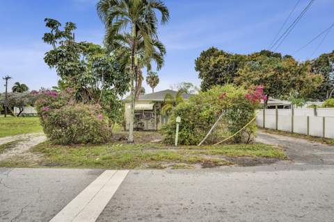 1412b NW 7th Street #b, Pompano Beach FL - photo 7 of 70