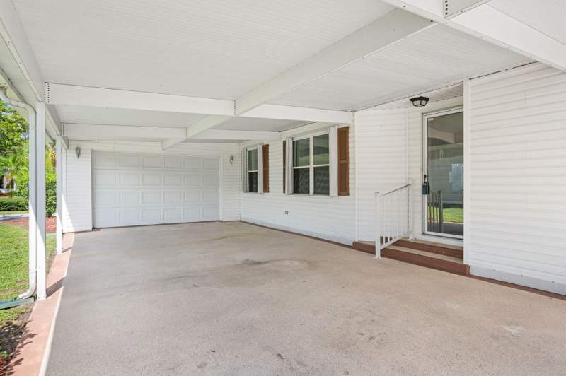 3 bedroom Manufactured Home at 8185 14th Hole Drive, The Links At Savanna Club, Port St. Lucie — photo 2