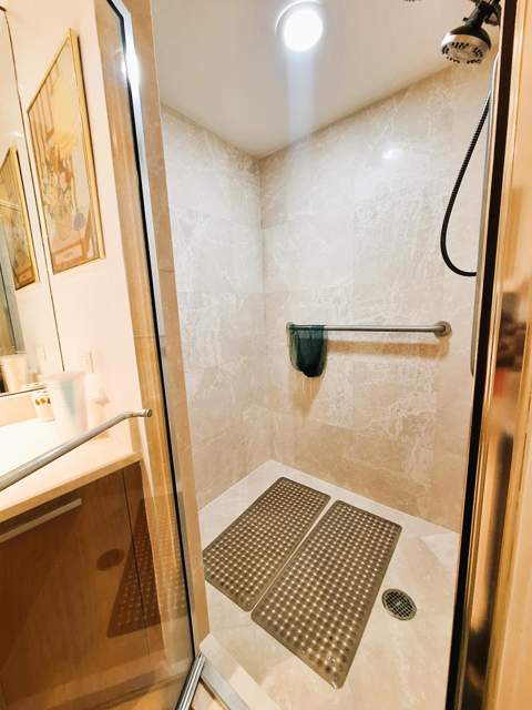 2650 Lake Shore Drive #1705, Riviera Beach FL - photo 20 of 55