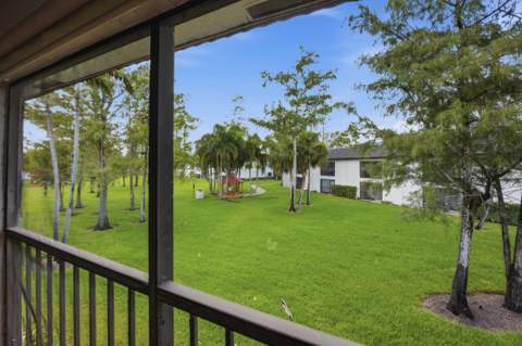 711 Forest Club Drive #119, Wellington FL - photo 23 of 36