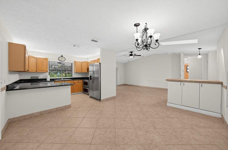 3 bedroom Single Family Residence at 3951 SW Cheribon Street, Port St Lucie Section 19, Port St. Lucie — photo 2