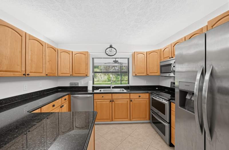 3 bedroom Single Family Residence at 3951 SW Cheribon Street, Port St Lucie Section 19, Port St. Lucie — photo 3
