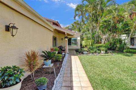 5577 Ainsley Court, Boynton Beach FL - photo 13 of 30