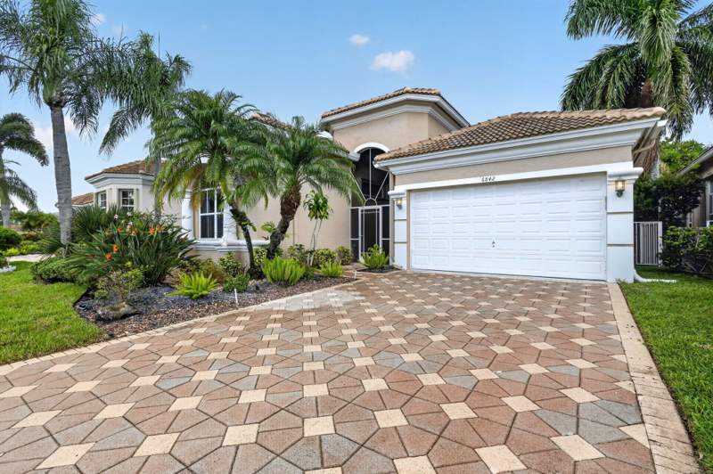 3 bedroom Single Family Residence at 6842 Fairway Lakes Drive, Aberdeen 25, Boynton Beach — photo 3