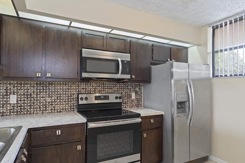 2 bedroom Condominium at 112 Lake Emerald Drive #209, Lake Emerald Condominium No, Oakland Park — photo 4