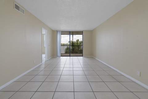 112 Lake Emerald Drive #209, Oakland Park FL - photo 6 of 32