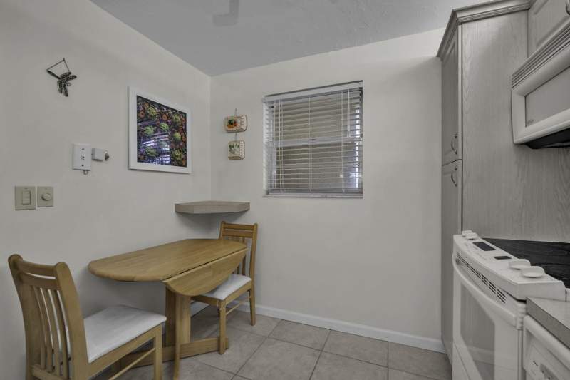 2 bedroom Condominium at 3231 Holiday Springs Boulevard #306, Holiday Springs Village 6 Condo, Margate — photo 5
