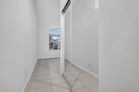 6842 Fairway Lakes Drive, Boynton Beach FL - photo 12 of 81