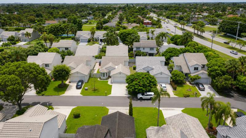 3 bedroom Single Family Residence at 2974 Torrey Pine Lane, Lantana Pines 3, Lake Worth — photo 4