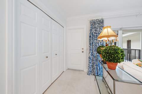 122 Peruvian Avenue #16, Palm Beach FL - photo 8 of 19