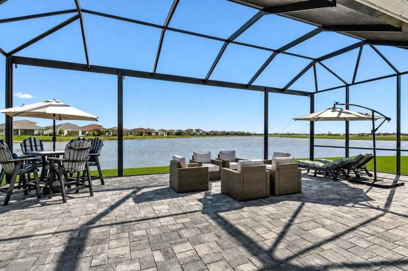 3 bedroom Single Family Residence at 8515 SW Cantante Way, Verano South Pud 1 - Pod D - Plat No. 4 - Replat No. 2, Port St. Lucie — photo 2