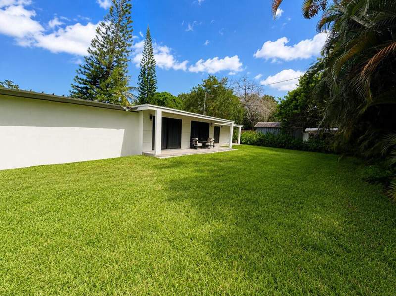 3 bedroom Single Family Residence at 4919 SW 28th Avenue, Seminole Park, Fort Lauderdale — photo 5