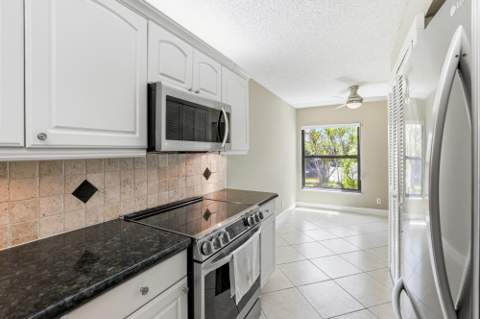 5710 Princess Palm Court #B, Delray Beach FL - photo 7 of 35