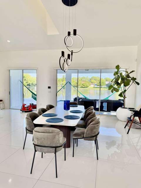 120 Saratoga Boulevard, Royal Palm Beach FL - photo 7 of 46