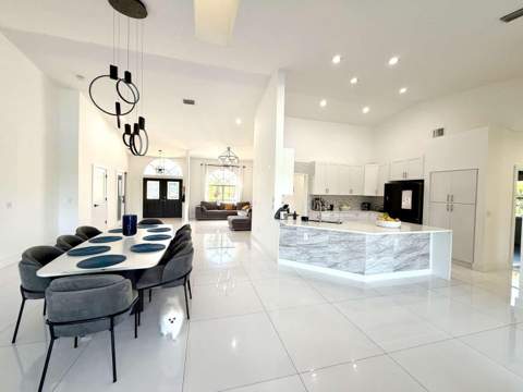 120 Saratoga Boulevard, Royal Palm Beach FL - photo 8 of 46
