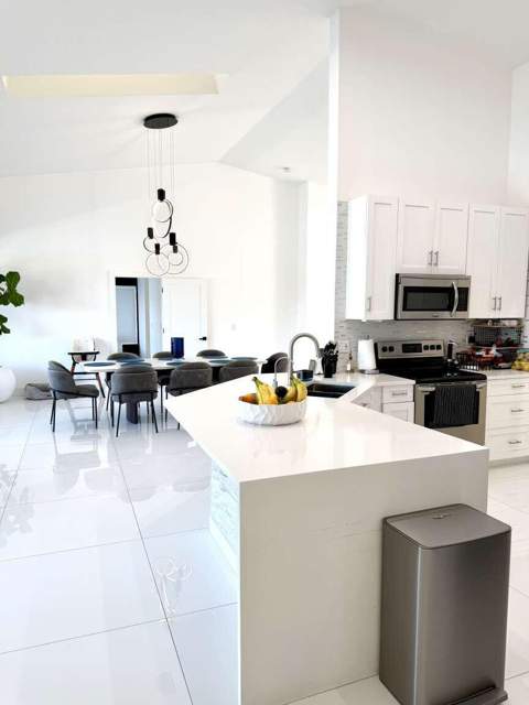 120 Saratoga Boulevard, Royal Palm Beach FL - photo 9 of 46