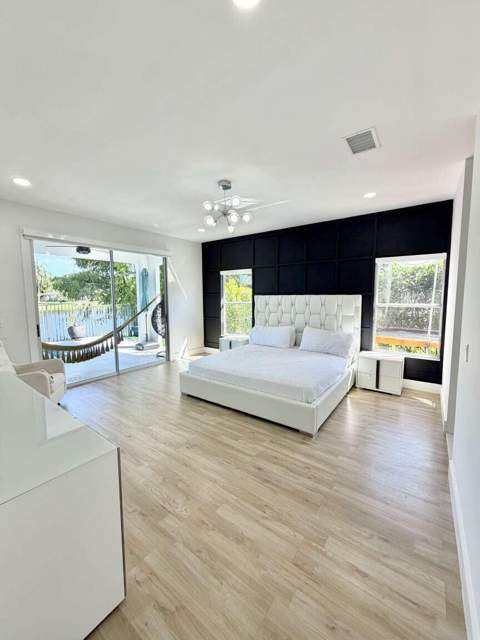 120 Saratoga Boulevard, Royal Palm Beach FL - photo 11 of 46