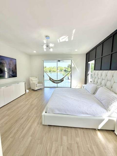 120 Saratoga Boulevard, Royal Palm Beach FL - photo 12 of 46