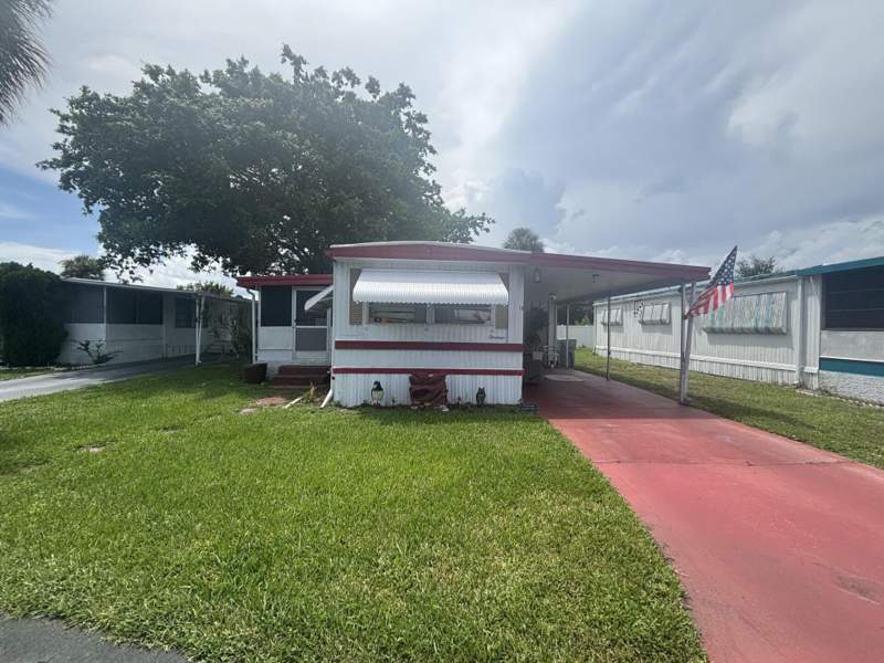 2 bedroom Manufactured Home at 13 Havenwood Drive, Havenwood Park, Pompano Beach — photo 3