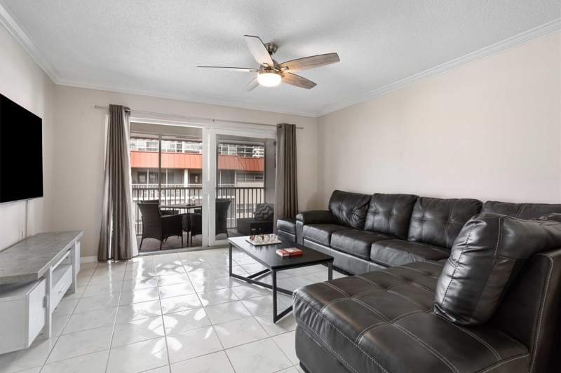 2 bedroom Stock Cooperative at 2097 S Ocean Drive #403, Riviera Apts South Inc, Hallandale Beach — photo 4