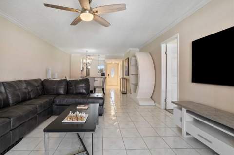 2097 S Ocean Drive #403, Hallandale Beach FL - photo 9 of 32