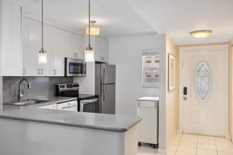 2097 S Ocean Drive #403, Hallandale Beach FL - photo 11 of 32