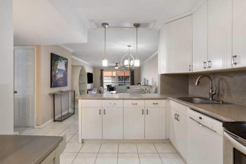 2097 S Ocean Drive #403, Hallandale Beach FL - photo 14 of 32