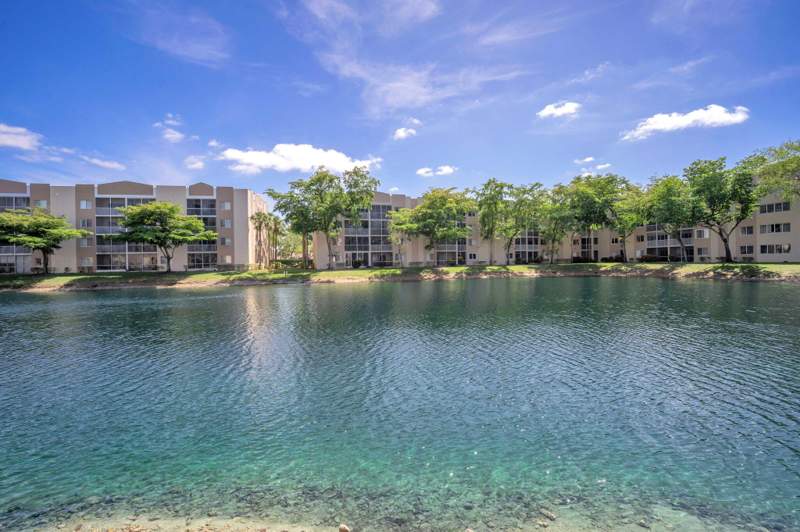 2 bedroom Condominium at 9560 Weldon Circle #J210, Weldon Condominium J, Tamarac — photo 5