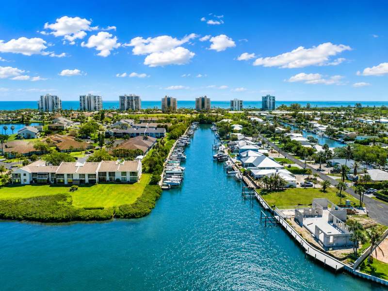 2 bedroom Condominium at 3209 S Lakeview Circle #8105, The Sands Section 1 Condominium, Hutchinson Island — photo 2