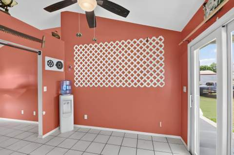 207/227 Ethelyn Drive, West Palm Beach FL - photo 18 of 74