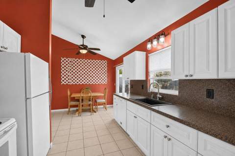 207/227 Ethelyn Drive, West Palm Beach FL - photo 19 of 74