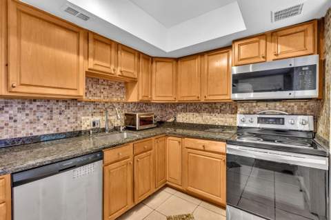 2950 N Palm Aire Drive #607, Pompano Beach FL - photo 8 of 45