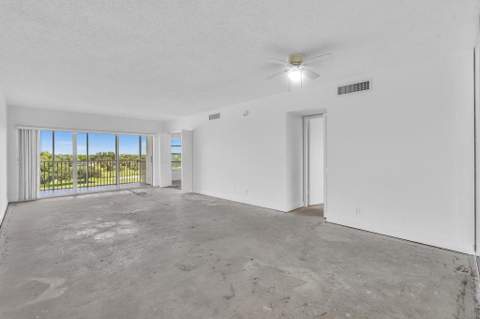 2950 N Palm Aire Drive #607, Pompano Beach FL - photo 10 of 45