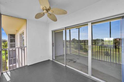 2950 N Palm Aire Drive #607, Pompano Beach FL - photo 19 of 45