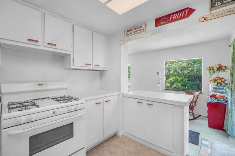 2 bedroom Single Family Residence at 8380 NW 28th Street, Sunrise Golf Village, Sunrise — photo 4