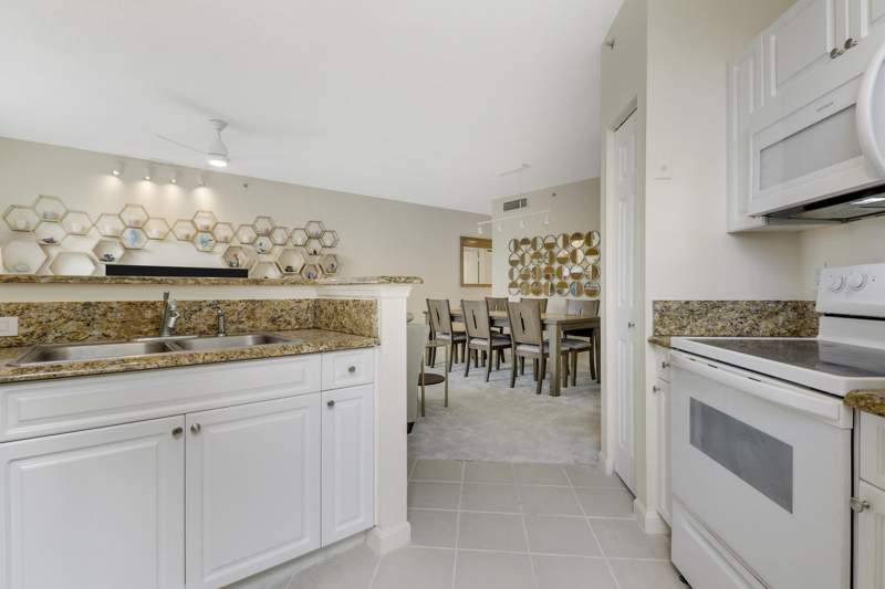 1 bedroom Condominium at 630 S Sapodilla Avenue #411, Courtyards In Cityplace Condo, West Palm Beach — photo 5