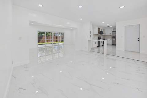520 NW 43rd Avenue, Plantation FL - photo 6 of 42