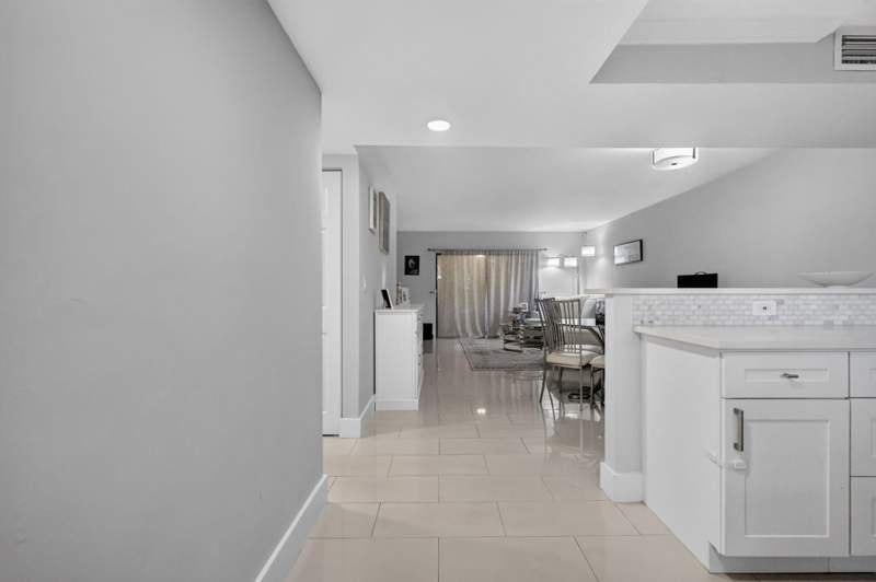 2 bedroom Condominium at 3011 Linton Boulevard #103D, Lakeview Greens Condo 1, Delray Beach — photo 3