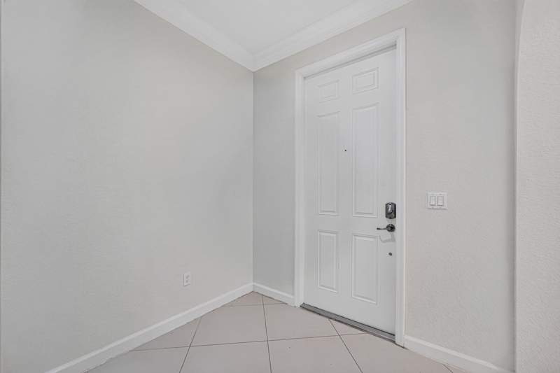 3 bedroom Townhouse at 10306 Wellington Parc Drive, Wellington Parc, Wellington — photo 4