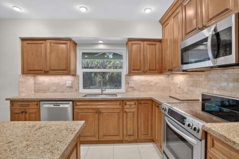 7241 NW 5th Court, Plantation FL - photo 15 of 49