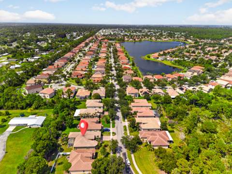 5423 Place Lake Drive, Fort Pierce FL - photo 12 of 73