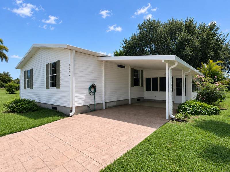 3 bedroom Stock Cooperative at 8294 E Club Road, West Lakes Of Boca Raton Inc, Boca Raton — photo 3