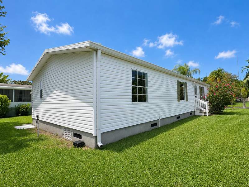 3 bedroom Stock Cooperative at 8294 E Club Road, West Lakes Of Boca Raton Inc, Boca Raton — photo 5