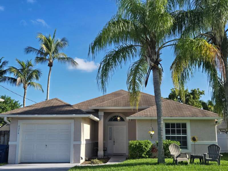2 bedroom Single Family Residence at 6374 Robinson Street, North Palm Beach Heights, Jupiter — photo 3