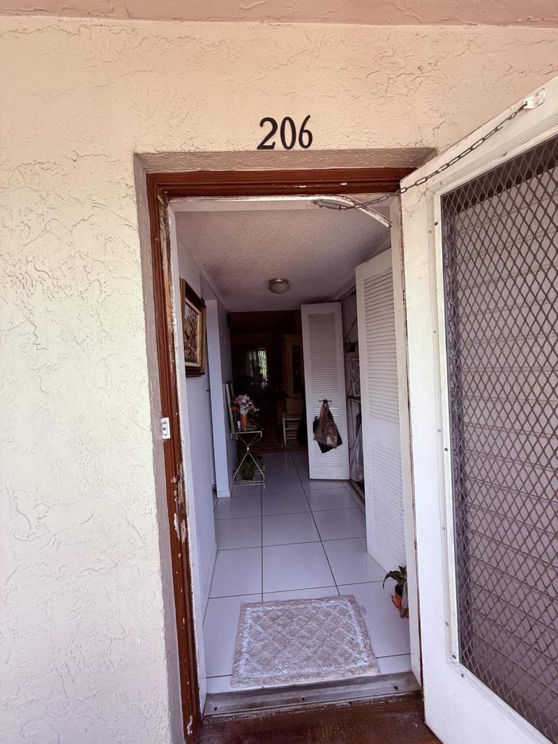 2 bedroom Condominium at 31 Abbey Lane #206, Villages Of Oriole, Delray Beach — photo 4