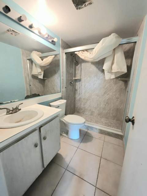 334 Knotty Pine Circle #D-2, Greenacres FL - photo 10 of 15