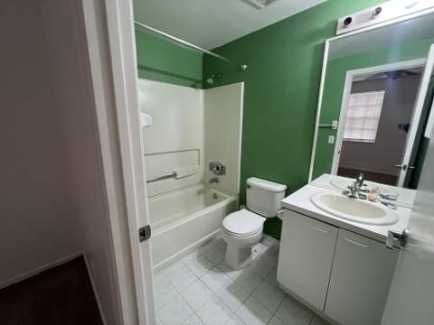 7844 Dixie Beach Circle, Tamarac FL - photo 16 of 28