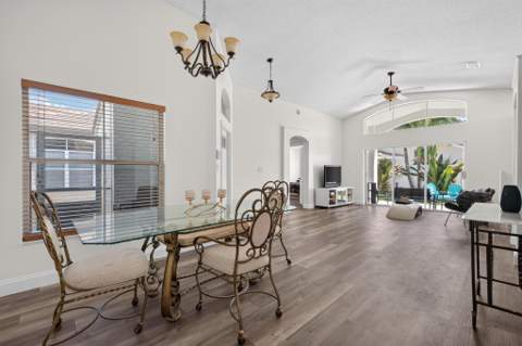 7816 Manor Forest Lane, Boynton Beach FL - photo 8 of 29